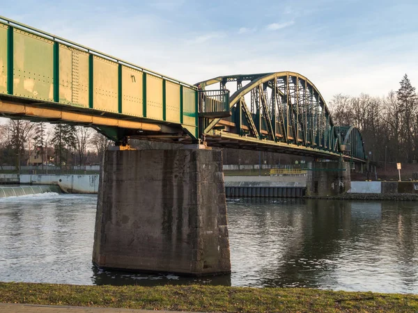 Pont Piétonnier Dessus Rivière Odra Opole Pologne — Photo