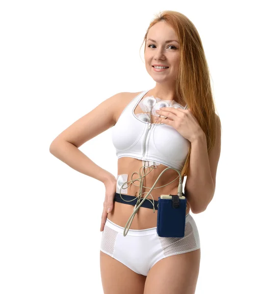 Donna dispositivo di monitoraggio Holter test medico per il monitoraggio giornaliero — Foto Stock