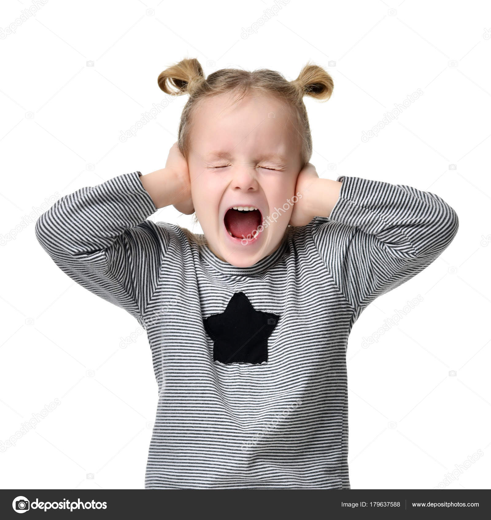 Niño niña feliz gritando gritando con las manos cerrando oídos: fotografía  de stock © dml5050 #179637588