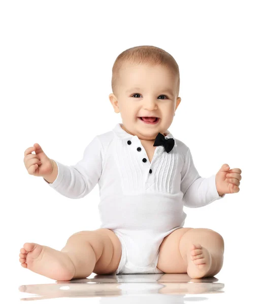7 month infant child baby boy kid toddler sitting in white shirt — Stock Photo, Image