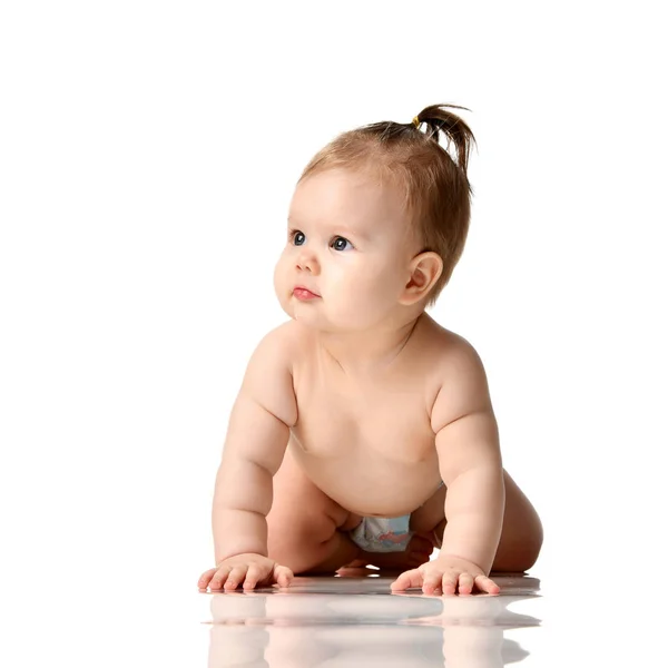 Infant child boy toddler learning crawling happy smiling — Stock Photo, Image