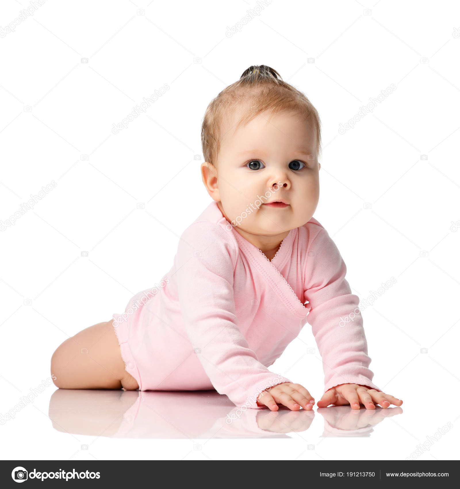 8 Mois Bebe Enfant Bebe Fille Tout Petit Couche En Chemise Blanche Image Libre De Droit Par Dml5050 C 8 Mois Bebe Enfant Bebe Fille Tout Petit Couche En Chemise Blanche Image Libre De Droit Par Dml5050 C