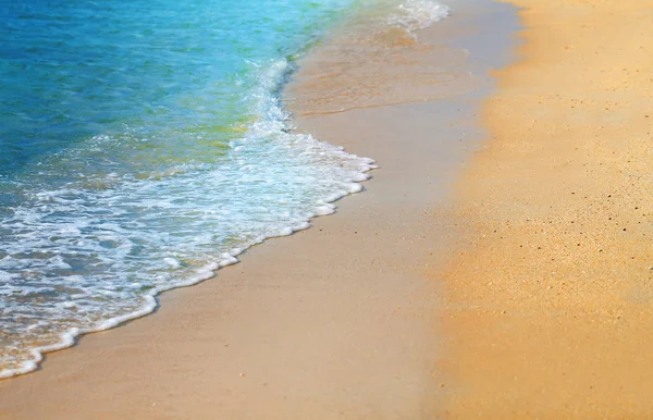 Piękne fale na morzu piasku — Zdjęcie stockowe