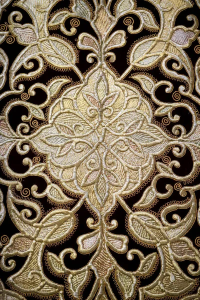 Güzel altın nakış