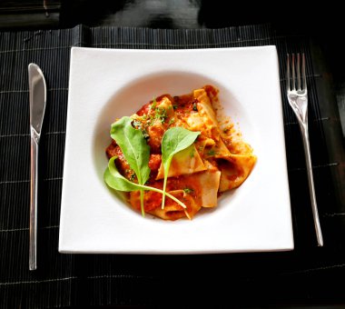 Plaka leziz spagetti