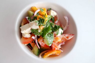 lezzetli Sezar salatası