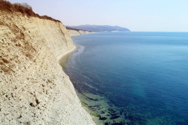 Rusya 'nın Karadeniz kıyısındaki Gelendzhik şehrinin güzel bir fotoğrafı.