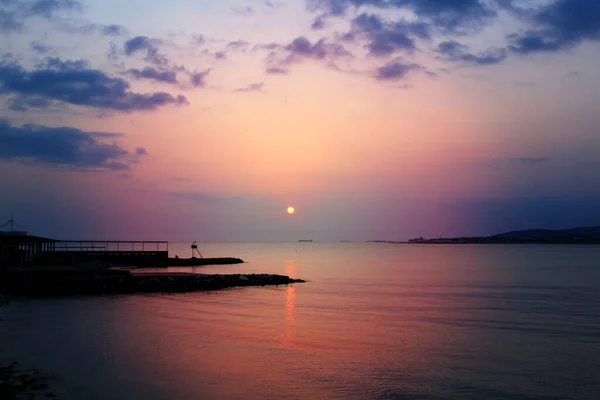 Schöner Sonniger Sonnenuntergang Meer Vor Dem Hintergrund Blauen Himmels Und — Stockfoto