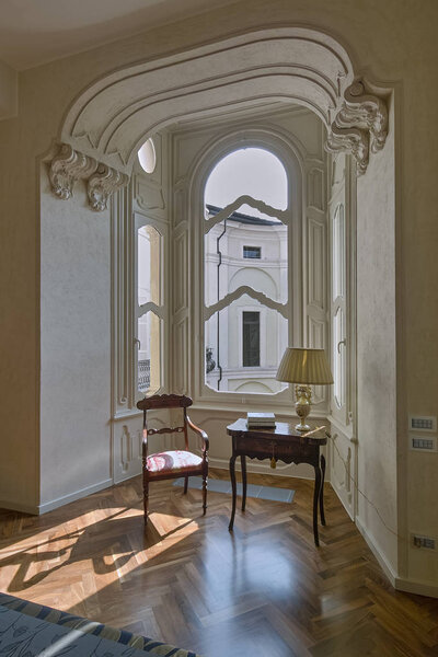 Внутренние кадры лукового окна
