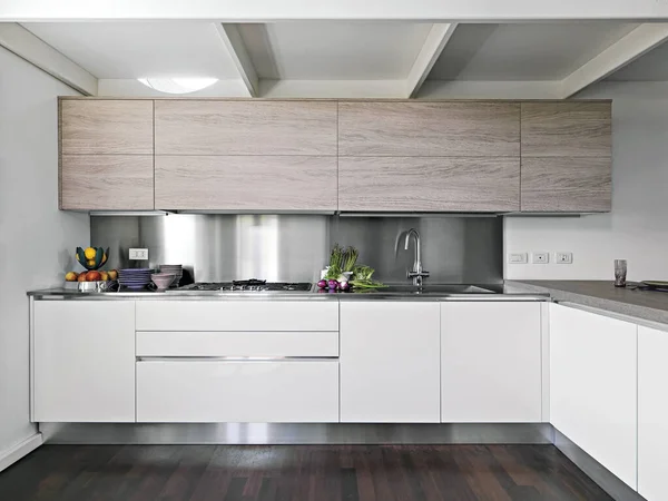 Tomas interiores de una cocina moderna — Foto de Stock