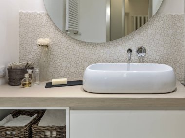 modern bir banyo iç çekim 