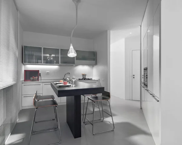 Interiör utsikt över ett modernt kök — Stockfoto