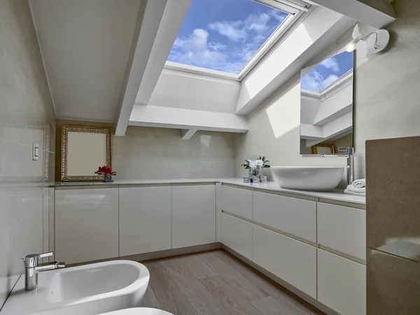 Interior Shot Modern Bathroom Attic Room Whose Floor Made Wood — Stockfoto