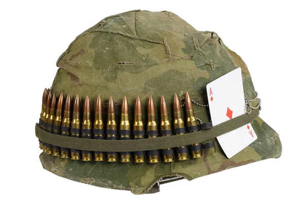 Ons Leger Helm Vietnam Oorlog Periode Met Camouflage Cover Munitie — Stockfoto