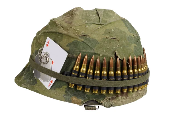 Ons Leger Helm Vietnam Oorlog Periode Met Camouflage Dekking Munitie — Stockfoto