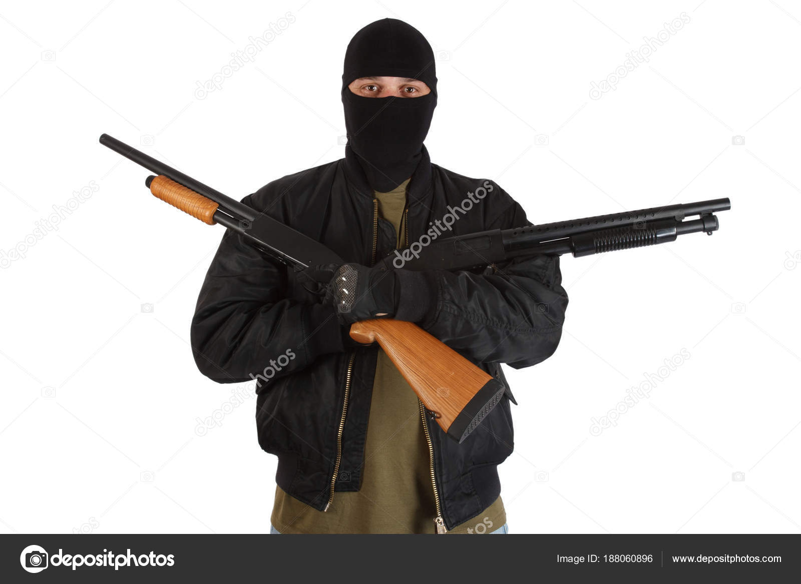 Ladrón en máscara negra con escopeta — Foto de stock #188060896 © zim90, image size:1600x1167