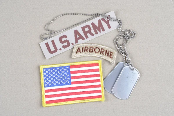 KIEV, UKRAINE - August 21, 2015. US ARMY airborne tab with dog tag and flag patch — Stock Photo, Image