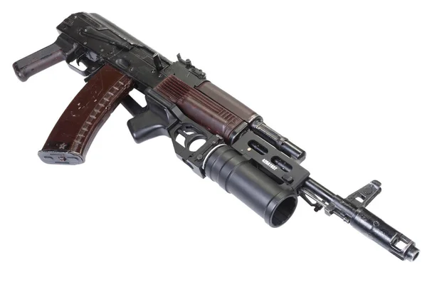 Kalashnikov AK 74 com lançador de granadas GP-25 isolado em branco — Fotografia de Stock