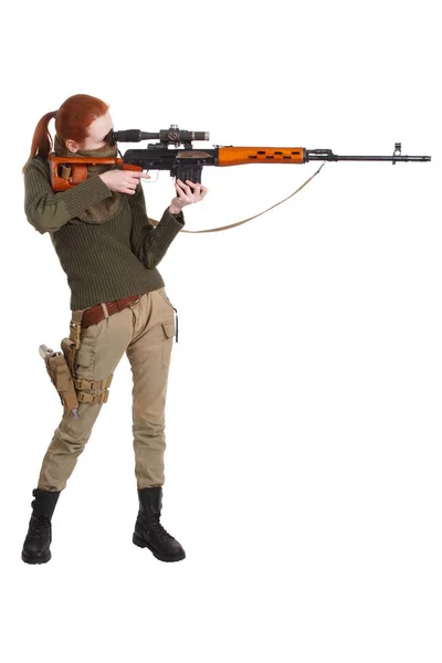 Mädchen Scharfschützen mit svd Scharfschützengewehr — Stockfoto