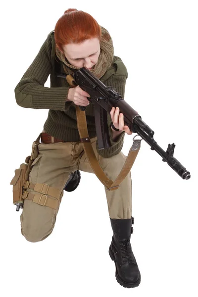 Dívka žoldák s pušky ak-47 — Stock fotografie