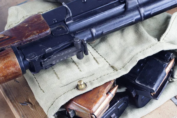 Ak47 Pada Soviet Army Khaki Latar Belakang Seragam — Stok Foto