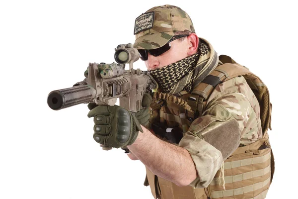 Operador Privado Compañía Militar Con Rifle Asalto Sobre Fondo Blanco —  Fotos de Stock