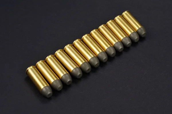 Kaliber Revolver Cartridges Zwarte Achtergrond — Stockfoto