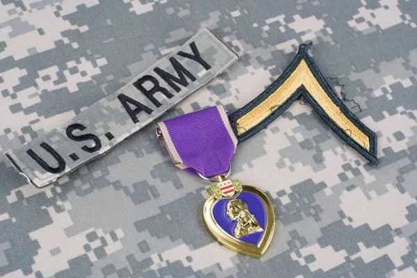 Κίεβο, Ουκρανία - 6 Μαρτίου 2016. Βραβείο Purple Heart στολή παραλλαγής του στρατού των ΗΠΑ — Φωτογραφία Αρχείου