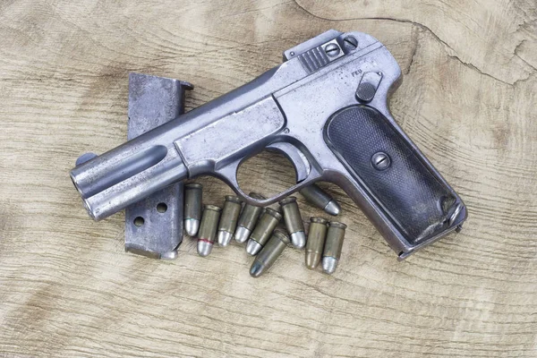 Old Rusty Handgun Wooden Background — Stock Photo, Image