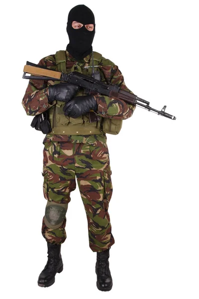 Ukrainska Paramilitära Volontär Med Kalashnikov Gevär Isolerad Vit — Stockfoto