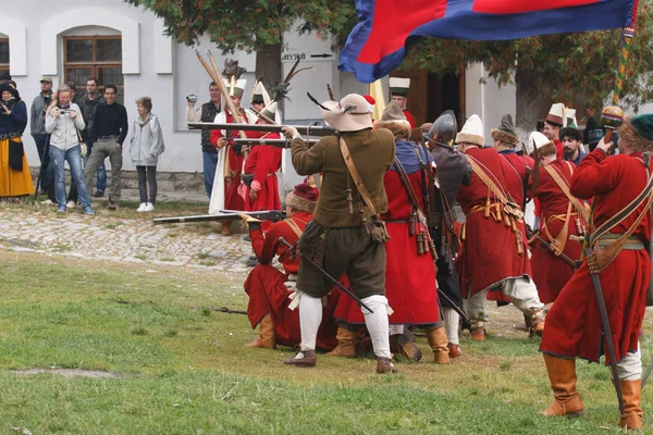 Kamyanets Podilsky Ukraina September 2010 Medlemmar Historia Club Slitage Historiska — Stockfoto