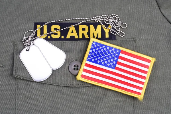 乌克兰 2016年7月20日 美国陆军分支服务带狗标签和标记补丁橄榄绿色制服 — 图库照片