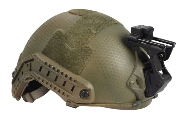 Nosotros ejército kevlar casco con visión nocturna montaje aislado en whhite — Foto de Stock