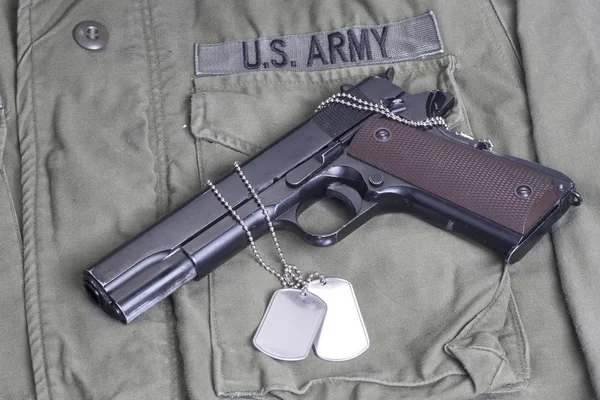 Colt Hükümeti M1911 Bize Askeri Üniforma — Stok fotoğraf