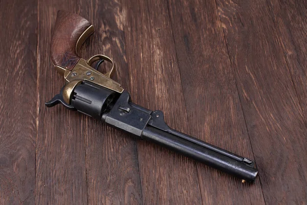 Feuerwaffen Des Alten Westens Percussion Army Revolver Auf Holztisch — Stockfoto