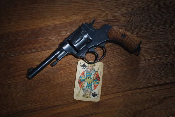 July 2019 Russian Roulette King Spades Plaing Card Revolver One — Stock Photo, Image