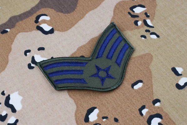 2018年5月12日 美国空军高级飞行员军衔补丁 沙漠迷彩制服 — 图库照片