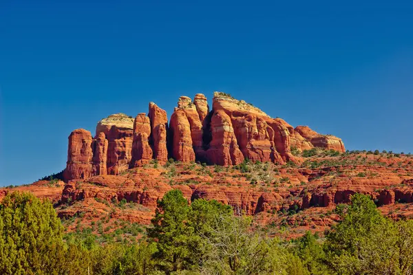Sedona's Cathedral Rock viewed from Verde Valley School Rd — Stock Photo, Image
