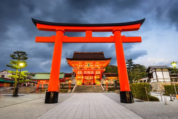 Santuário de fushimi inari — Fotografia de Stock