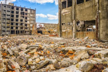 Japonca ada Gunkanjima terk