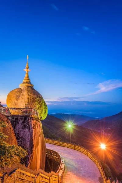 Roca Dorada de Myanmar — Foto de Stock