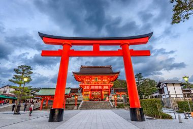 Fushimi Inari türbe kyoto