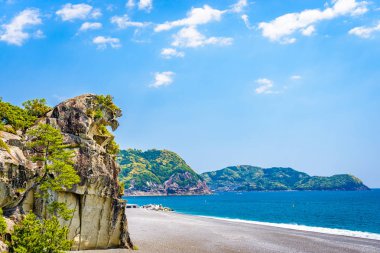 Kumano aslan Rock
