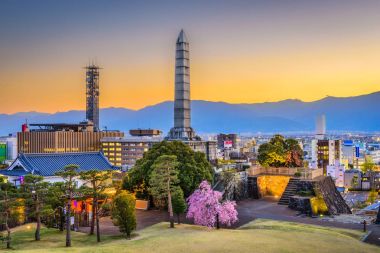 Kofu, Japonya alacakaranlıkta