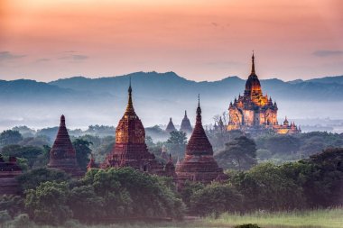 Bagan, Myanmar alacakaranlıkta