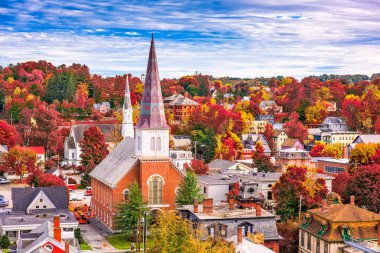 Sonbahar Vermont'ta şehir merkezinde Monteplier