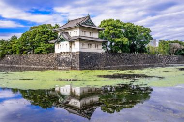 Tokyo İmparatorluk Sarayı hendek