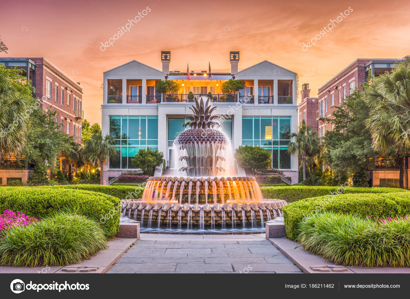 Charleston, South Carolina, USA Fountain — Stock Photo © sepavone