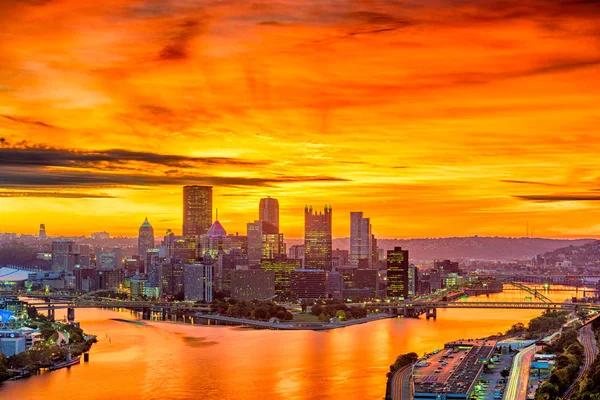 Pittsburgh, Pennsylvania, Estados Unidos Skyline — Foto de Stock