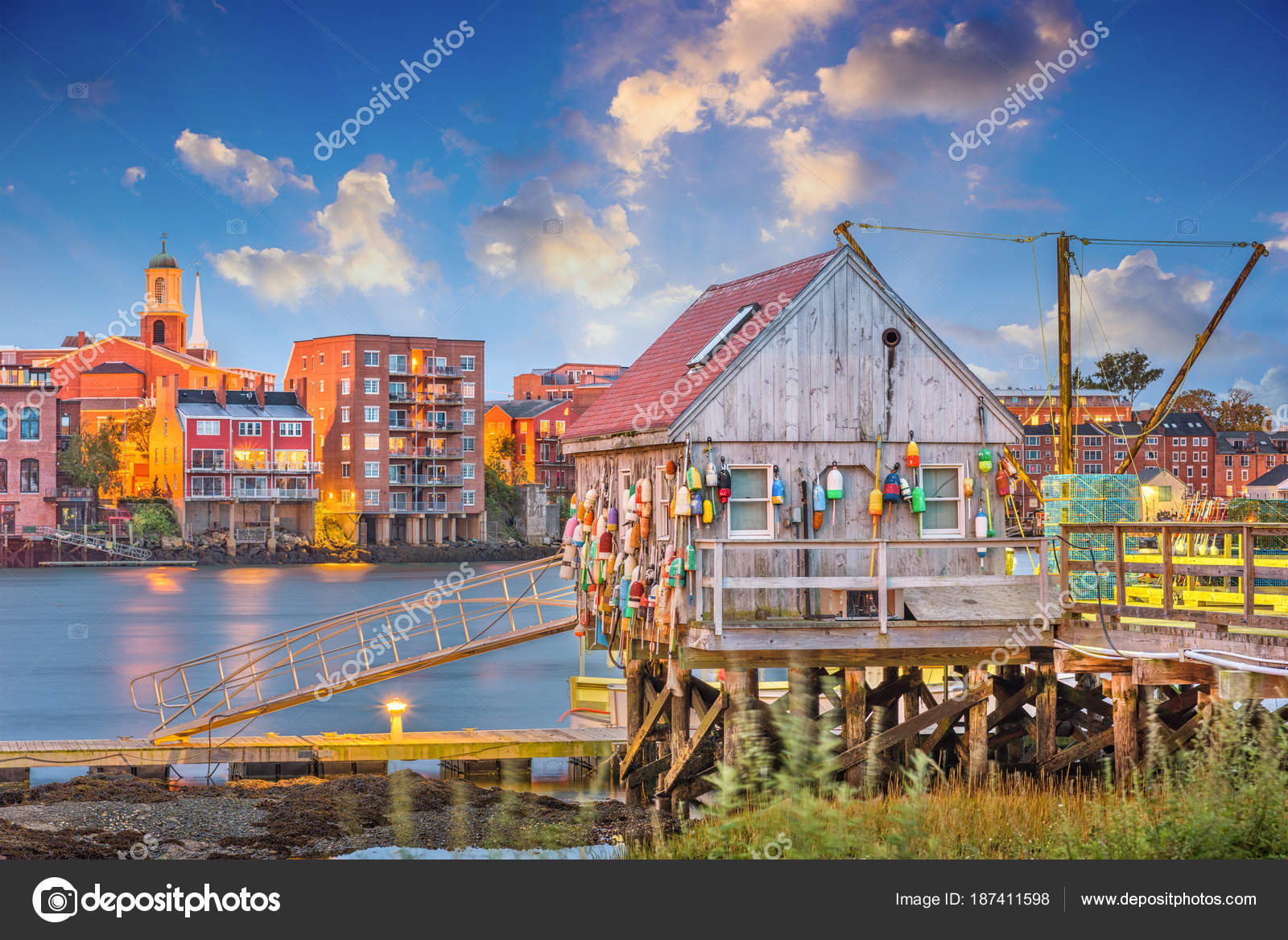 portsmouth-new-hampshire-usa-stock-photo-sepavone-187411598